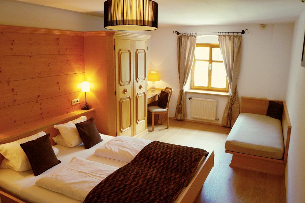 Gasthof Zum Schupfen Hotel Innsbruck Ruang foto