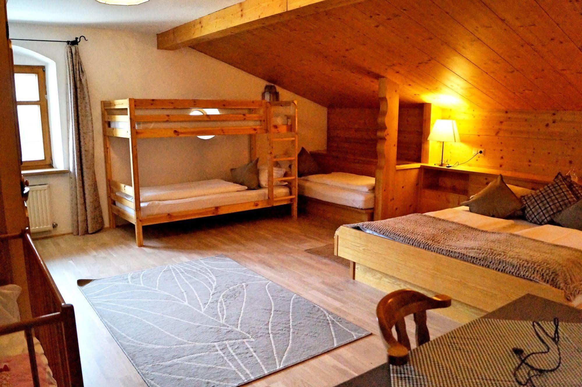Gasthof Zum Schupfen Hotel Innsbruck Bagian luar foto