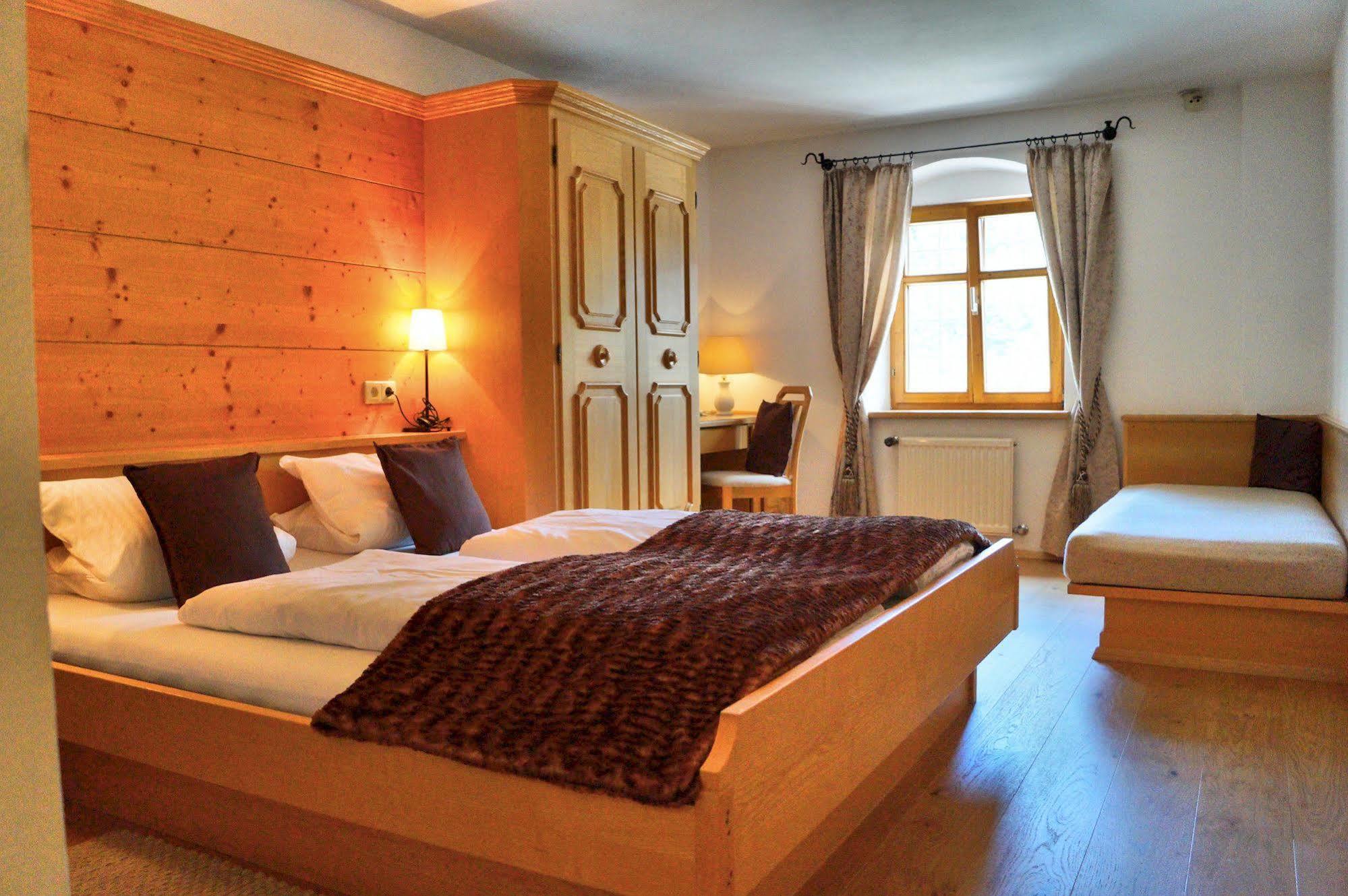 Gasthof Zum Schupfen Hotel Innsbruck Bagian luar foto